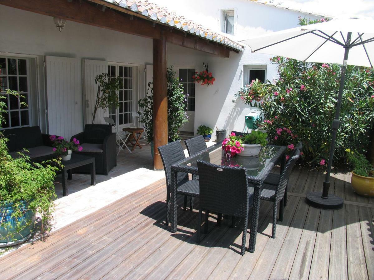 Mas De Charme Les Pellegrins Villa Saintes-Maries-de-la-Mer Exterior photo